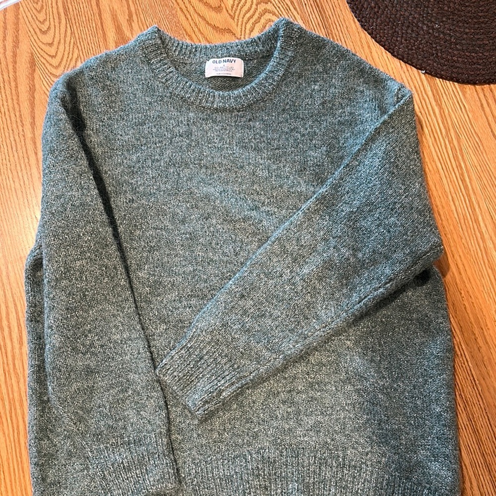 Old Navy Gray Crewneck Sweater Classic Knit Design